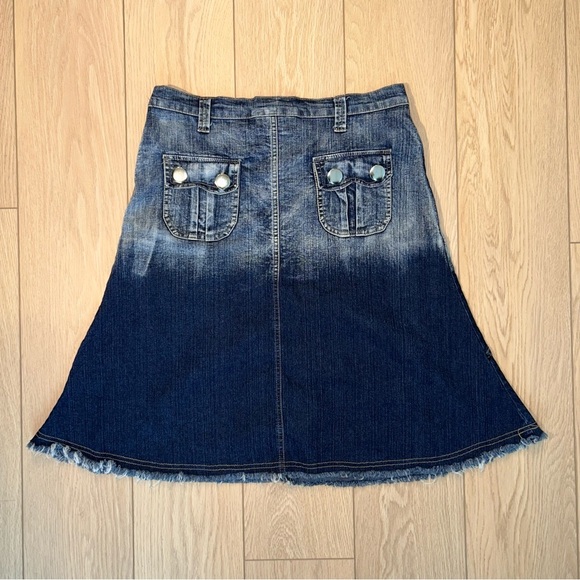 Ombre Mid-length Denim Skirt - Picture 2 of 2